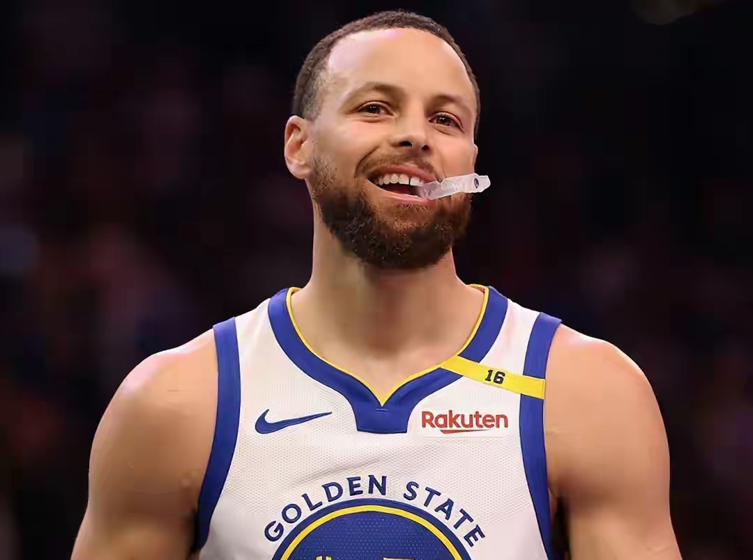 开云官网库里在加拿大队比赛中悬念迭起塞维利亚迎欧超杯关键赛，尤文图斯今晚官宣签约瞬间刷屏的简单介绍